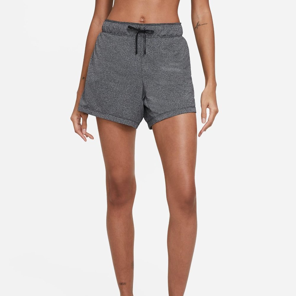 Nike Dri-Fit Attack Shorts Size Medium - Picture 9 of 9